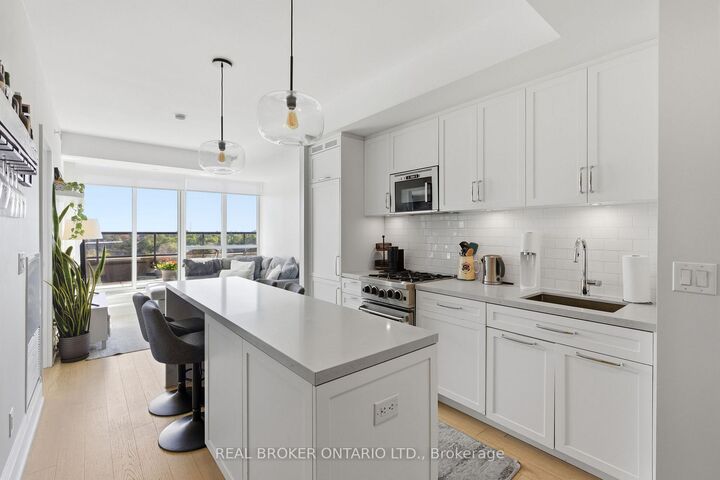Property Photo: 25 Malcolm Road 606 ON M4G 0C1