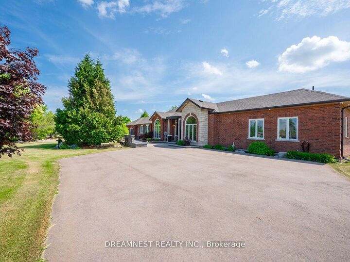 Property Photo: 11132 McFarland Court ON L0P 1B0