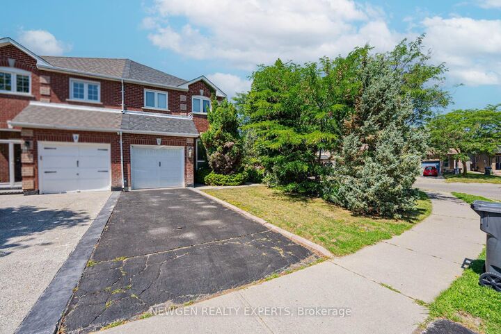 Property Photo:  1 Kitto Court  ON L6Y 4Z2 