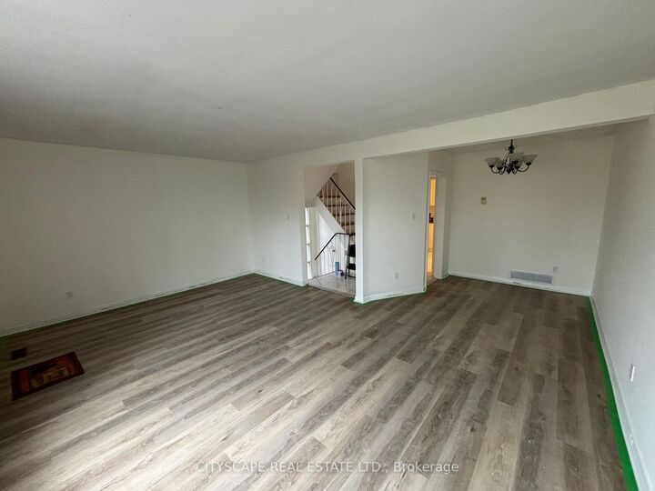 Property Photo:  116 Guildwood Parkway  ON M1E 1P3 