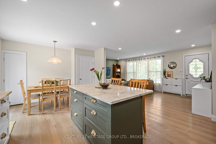 Property Photo:  925 Woodbine Road  ON K7P 2X4 