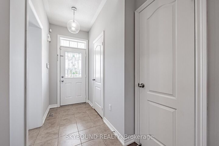 Property Photo:  651 Farmstead Drive 3  ON L9T 7W2 