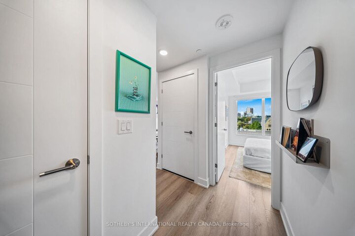 Property Photo:  484 Spadina Avenue 210  ON M5S 0E4 