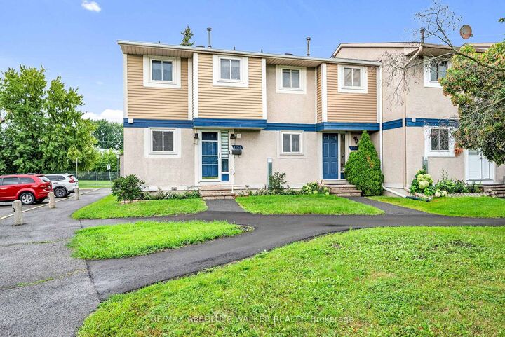 Property Photo: 1752 Stonehenge Crescent ON K1B 4Z9