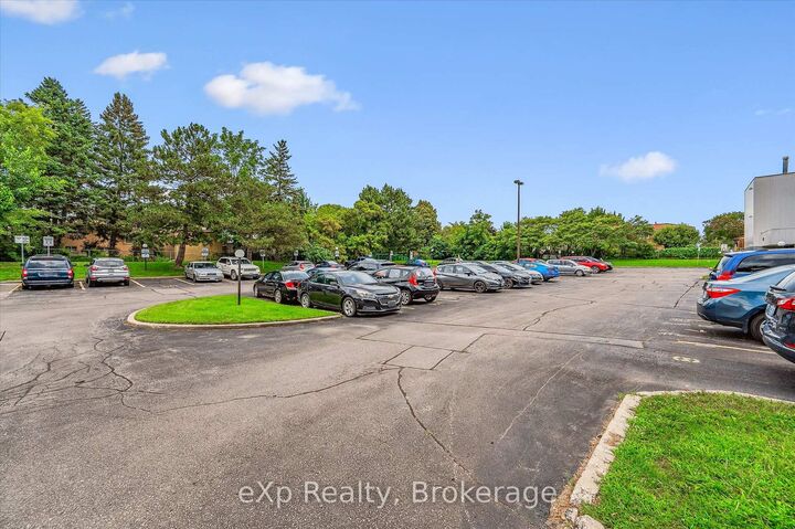 Property Photo:  65 Silvercreek Parkway N 404  ON N1H 7R9 