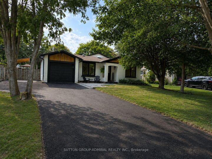 Property Photo:  214 Centre Street N  ON L0G 1A0 