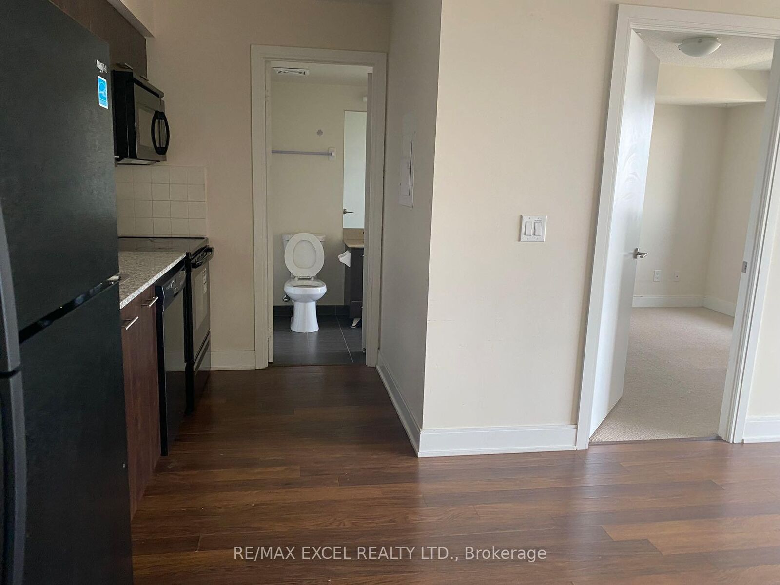 Property Photo:  125 Village Green Square 3901  ON M1S 0G3 