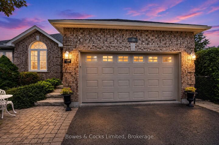 19 Lori Boulevard — photo 1