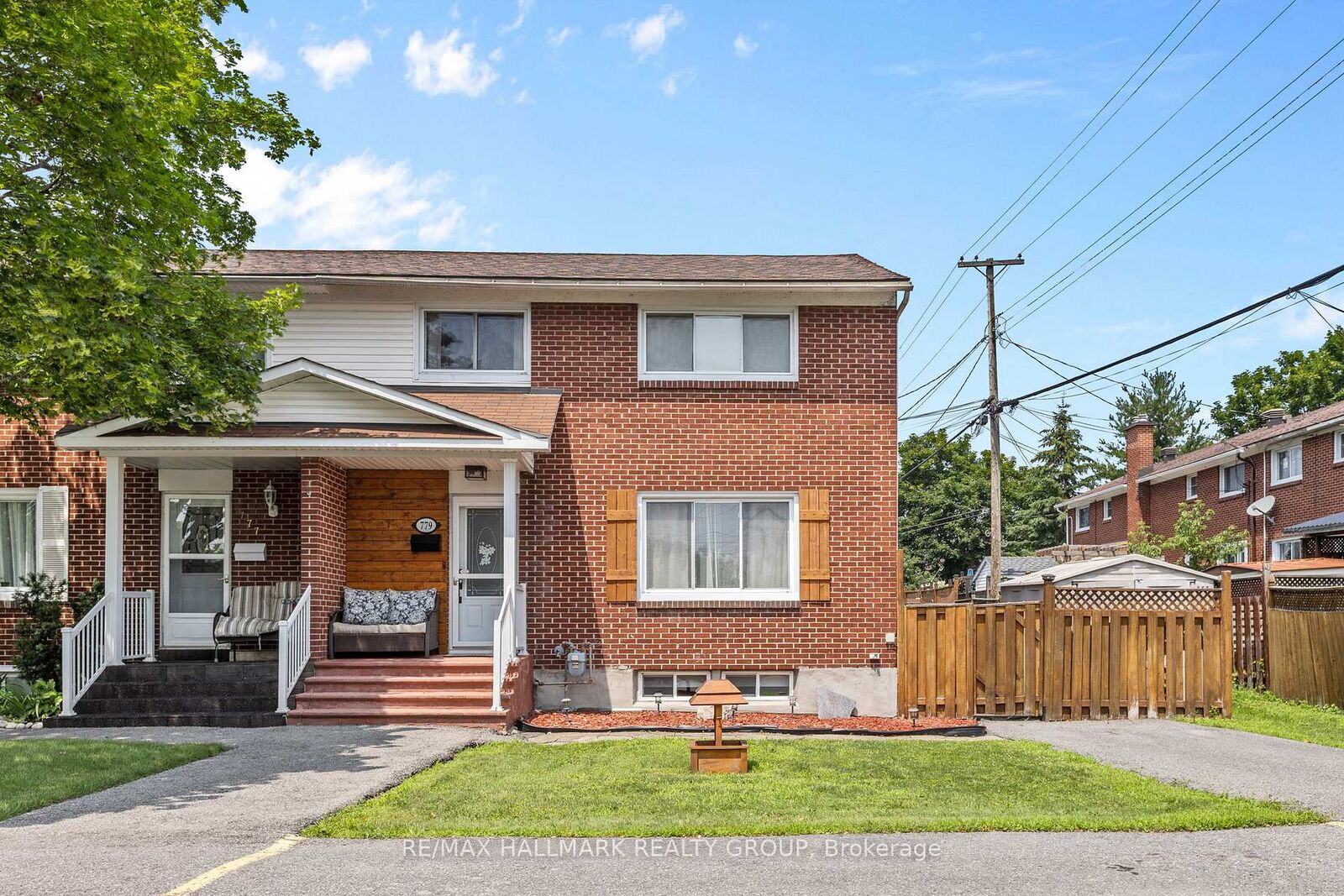 Property Photo:  779 Borthwick Avenue  ON K1K 2M5 