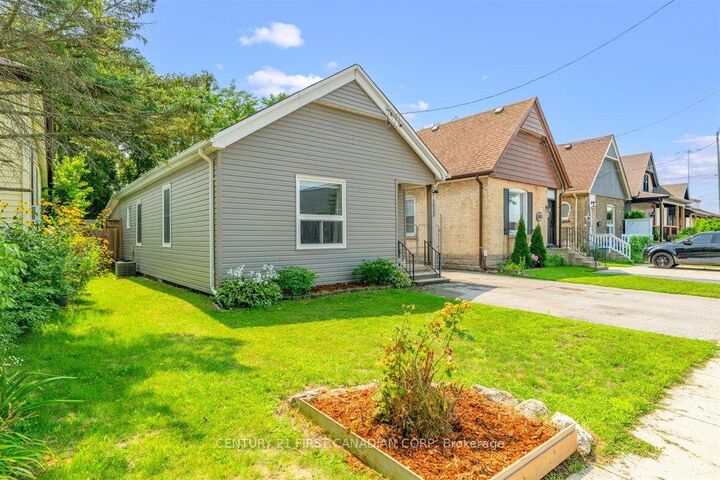Property Photo:  1025 King Street  ON N5W 2X7 