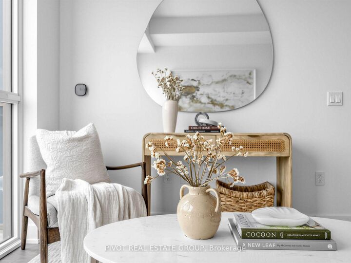 Property Photo:  2333 Khalsa Gate 802  ON L6M 0X7 