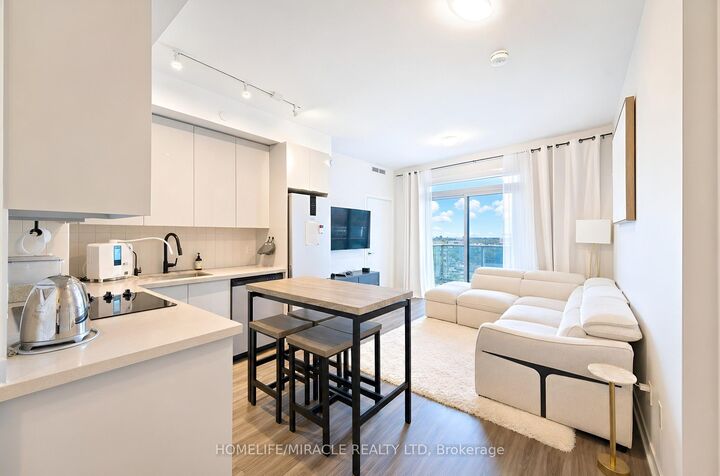 Property Photo:  10 Abeja Street 813  ON L4K 0R4 