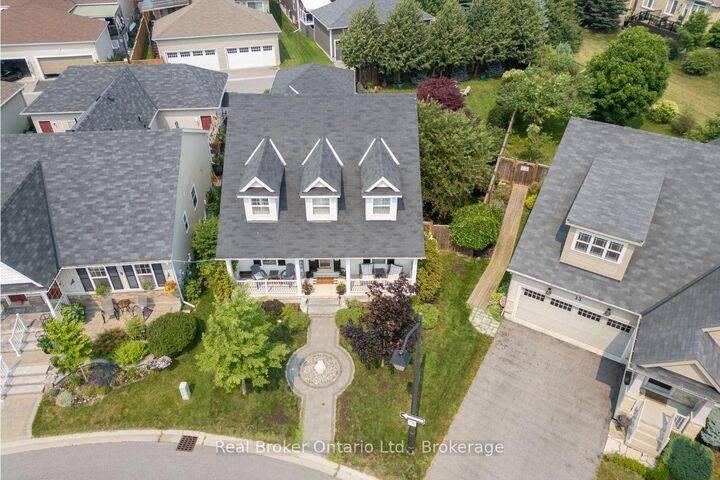Property Photo: 11 Greenaway Circle ON L1A 0B9