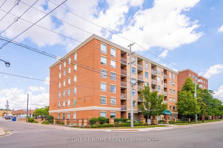 Property Photo:  32 Tannery Street 607  ON L5M 6T6 