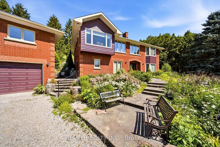 Property Photo: 3156 Escarpment Side Road ON L7K 1E6
