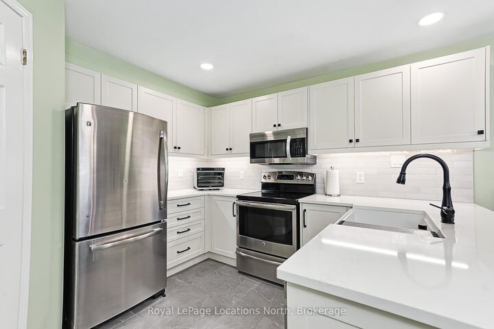 Property Photo: 55 Trott Boulevard 139 ON L9Y 5B8