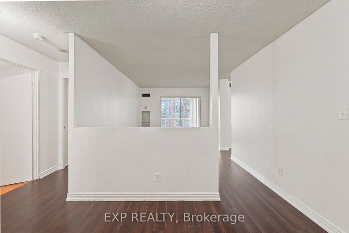 Property Photo:  155 Hillcrest Avenue 1114  ON L5B 3Z2 