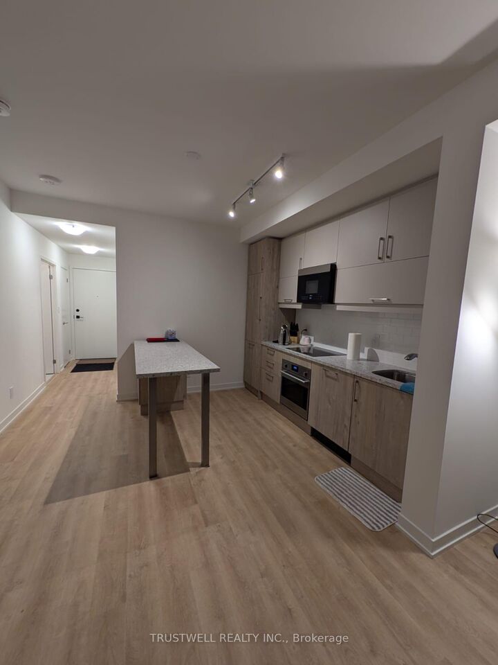 Property Photo:  292 Verdale Crossing N/A B605  ON L6G 0H6 