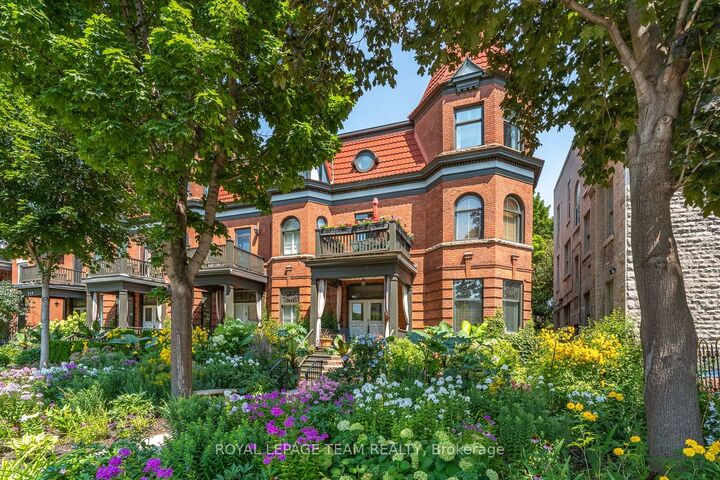 525 King Edward Avenue — photo 1