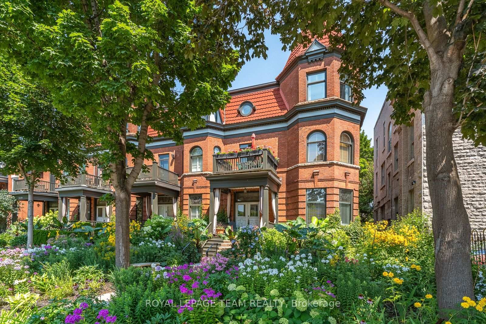 Property Photo: 525 King Edward Avenue ON K1N 7N3