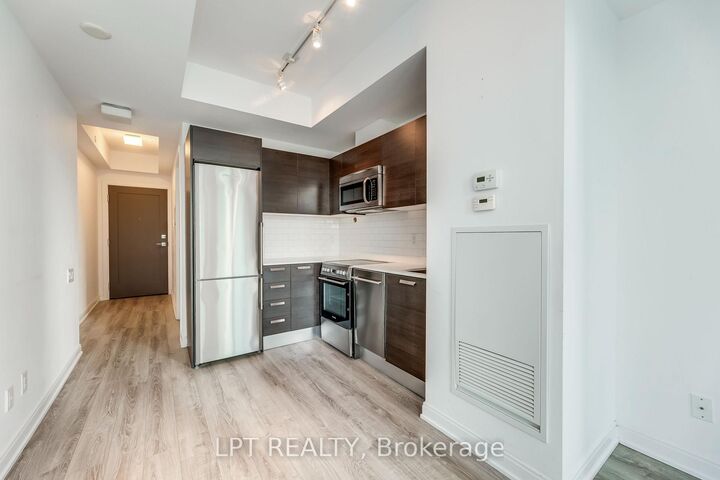 Property Photo:  42 Charles Street E 1403  ON M4Y 1N3 