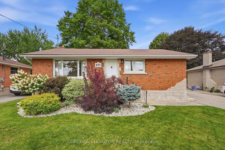 491 St George Street E — photo 1