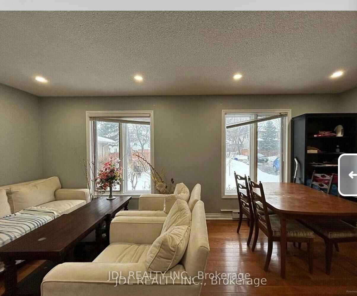 Property Photo:  110 Robinson St Street Suite Aa Main Floor  ON L3P 1P1 