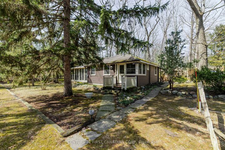 47 Heaman Crescent — photo 1