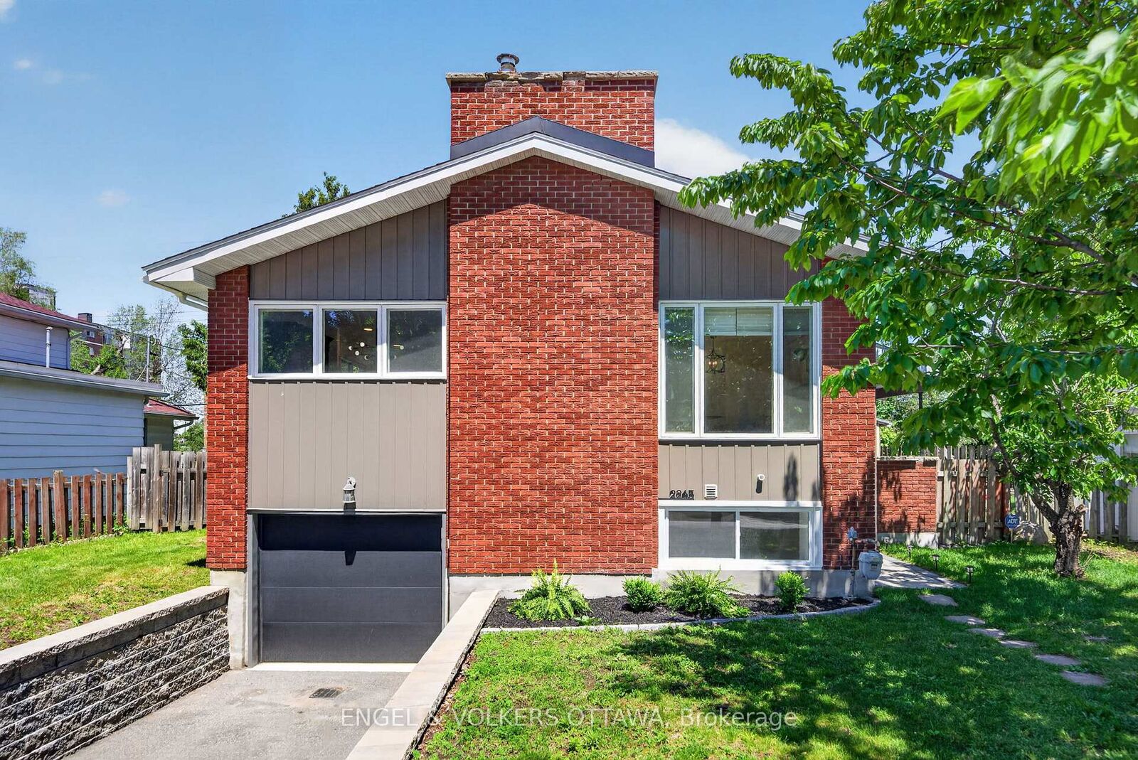 Property Photo:  2265 Samuel Drive  ON K1G 3C3 