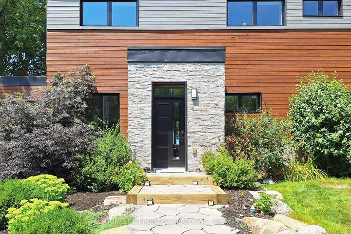 Property Photo: 44 Irving Drive ON L0E 1N0
