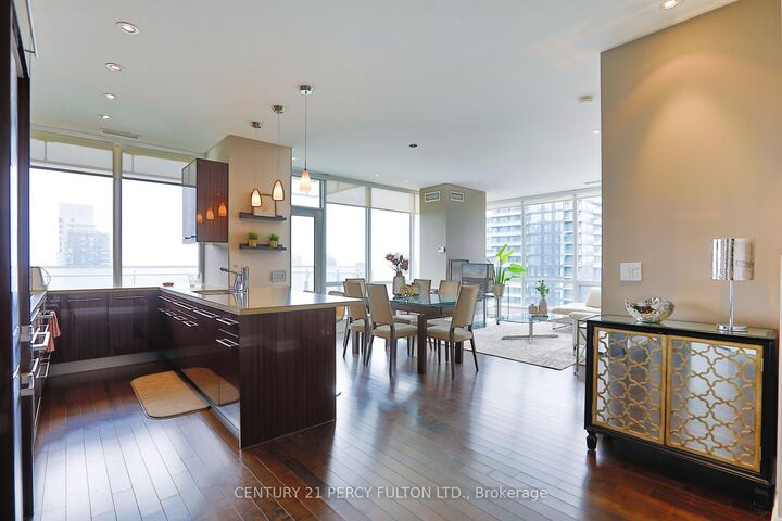 Property Photo: 80 John Street 4002 ON M5V 3X4