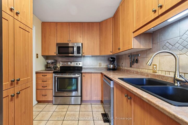 385 Princess Louise Drive — photo 1