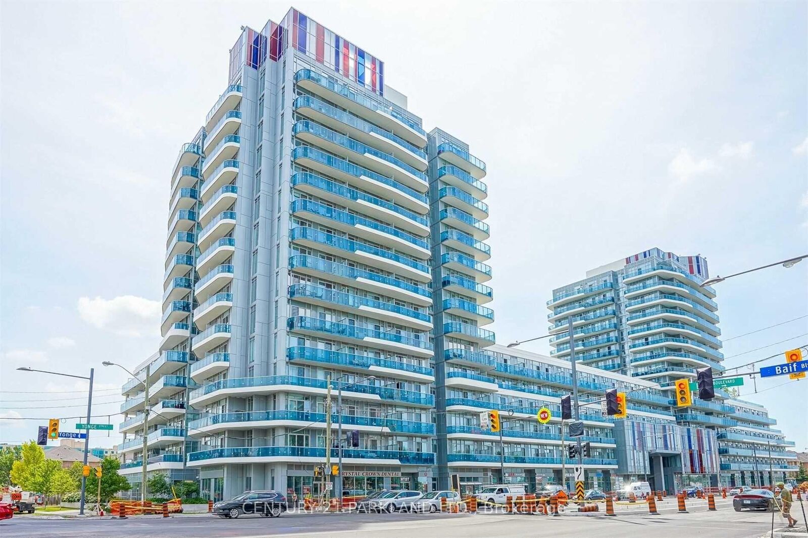 Property Photo: 9471 Yonge Street #205 ON L4C 0Z5