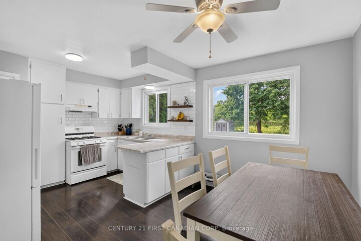 Property Photo:  44 Hammond Street  ON N5P 2B7 
