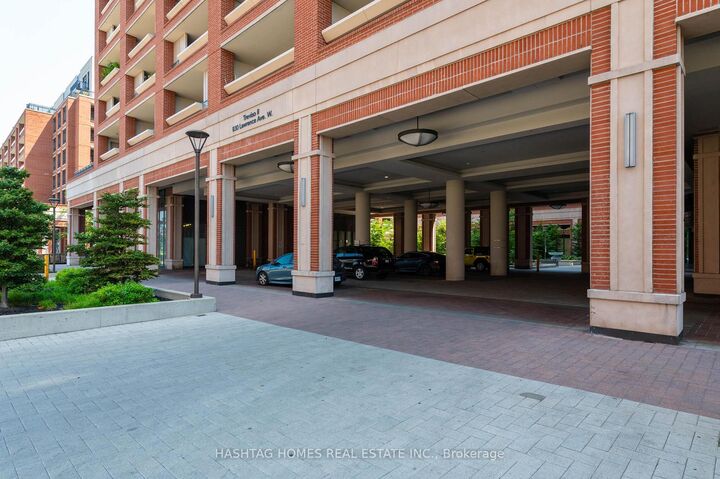 Property Photo:  830 Lawrence Avenue W 2803  ON M6A 1C3 