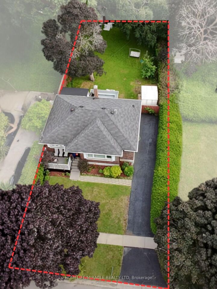 Property Photo:  113 Pontiac Avenue  ON L1G 3M1 