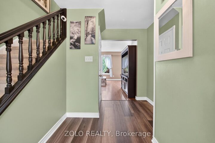 Property Photo:  18 Karen Court  ON L9W 3S3 