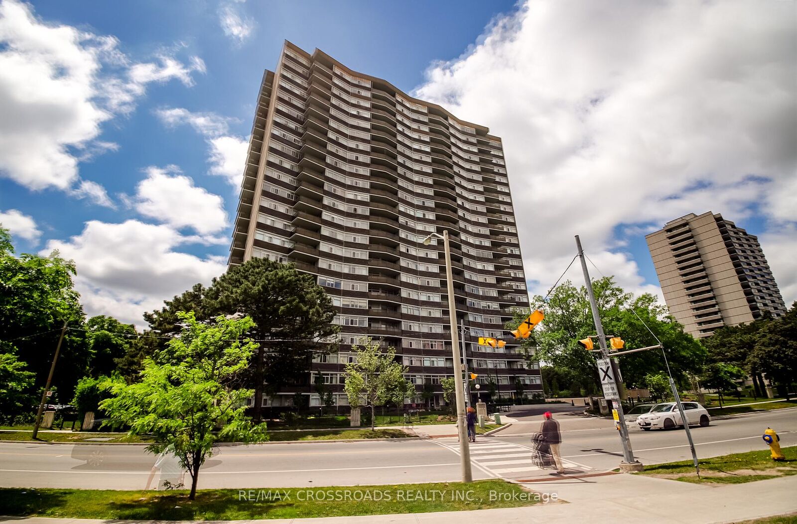 Property Photo: 3151 Bridletowne Circle 606 ON M1W 2T1