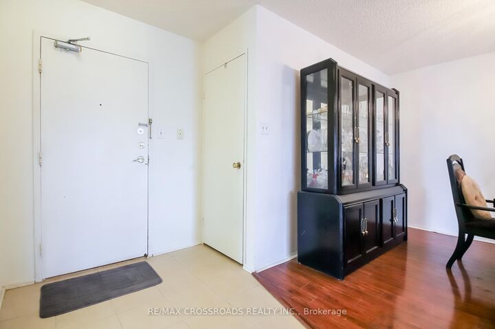 3151 Bridletowne Circle 606 — photo 1