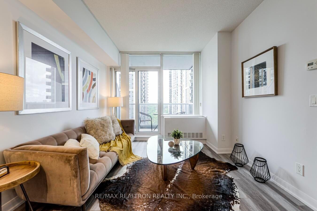 Property Photo: 4968 Yonge Street 1505 ON M2N 5N7