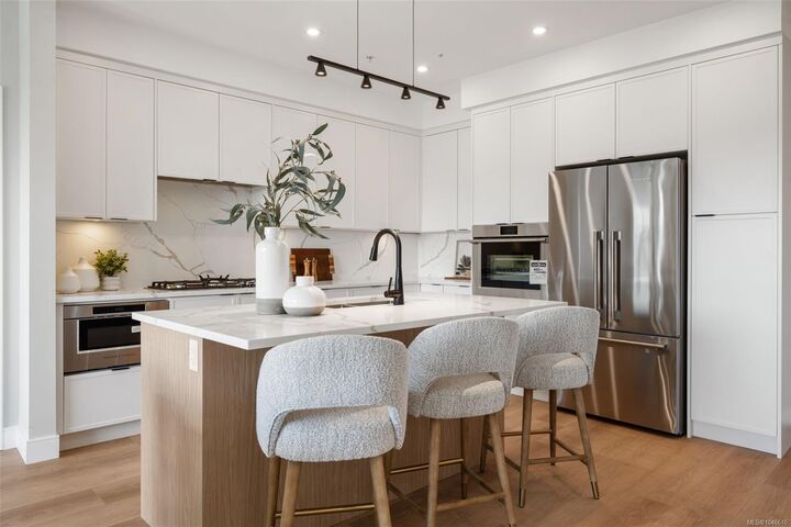 Property Photo:  1810 Selenite Pl #603  BC V9B 7E2 