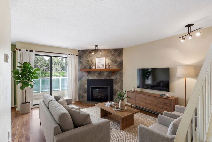Property Photo: 67 Gorge Rd W #3 BC V9A 1L9