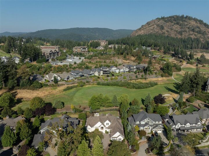 Property Photo: 2050 Troon Crt BC V9B 6R6