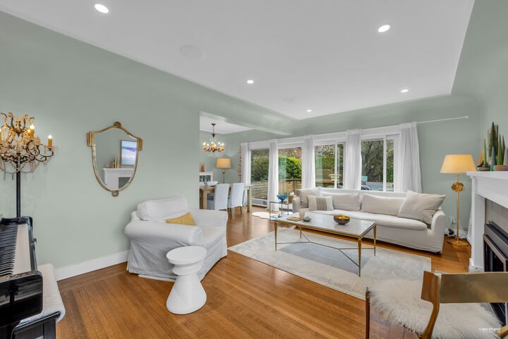 Property Photo: 1220 Braeside Street BC V7T 2L2