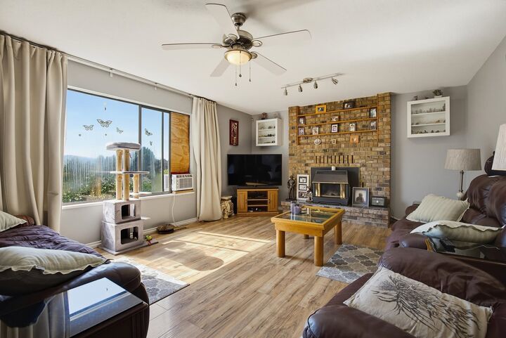 Property Photo: 34309 Jasper Avenue BC V2V 6B2