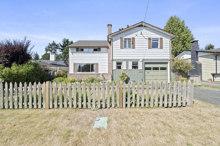 6731 Camsell Crescent — photo 1
