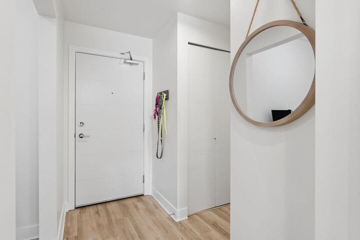 Property Photo: 733 W 3rd Street 312 BC V7M 0C8