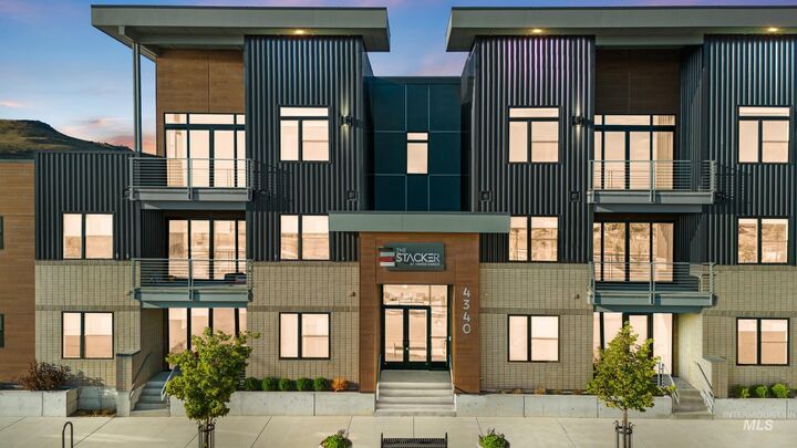 Property Photo: 4340 E Haystack St 303 ID 83716