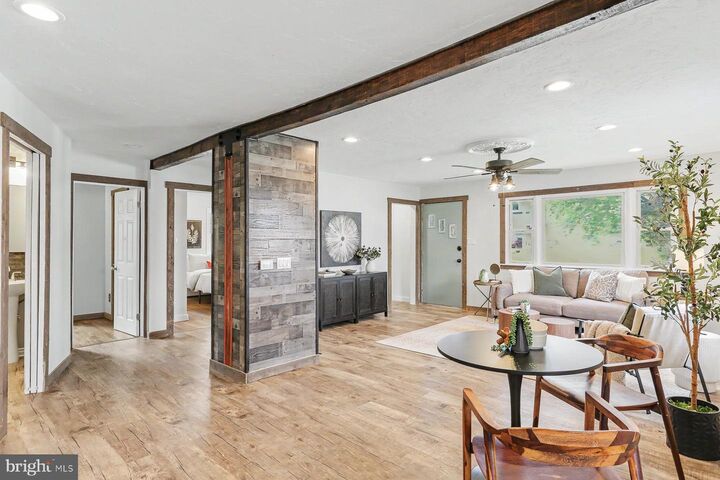Property Photo: 418 E Main Street PA 17011