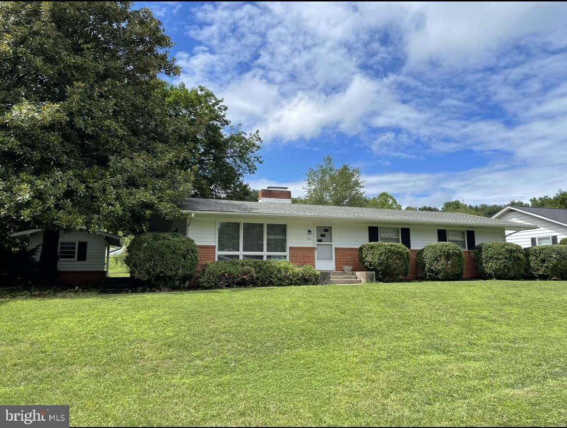 Property Photo:  501 Fox Drive  VA 22601 